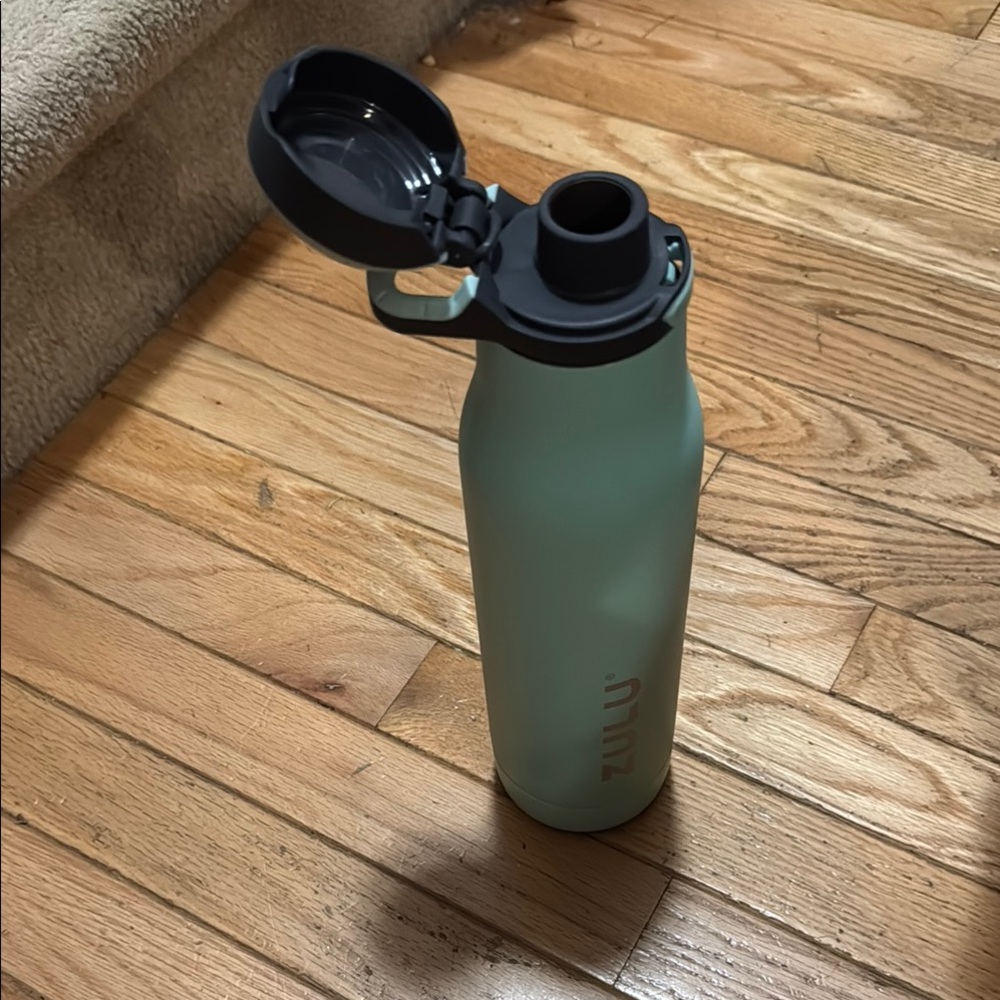 Zulu Ace 24 oz Vacuum Insulated Stainless Chug Spout Water Bottle - Leak-Proof.